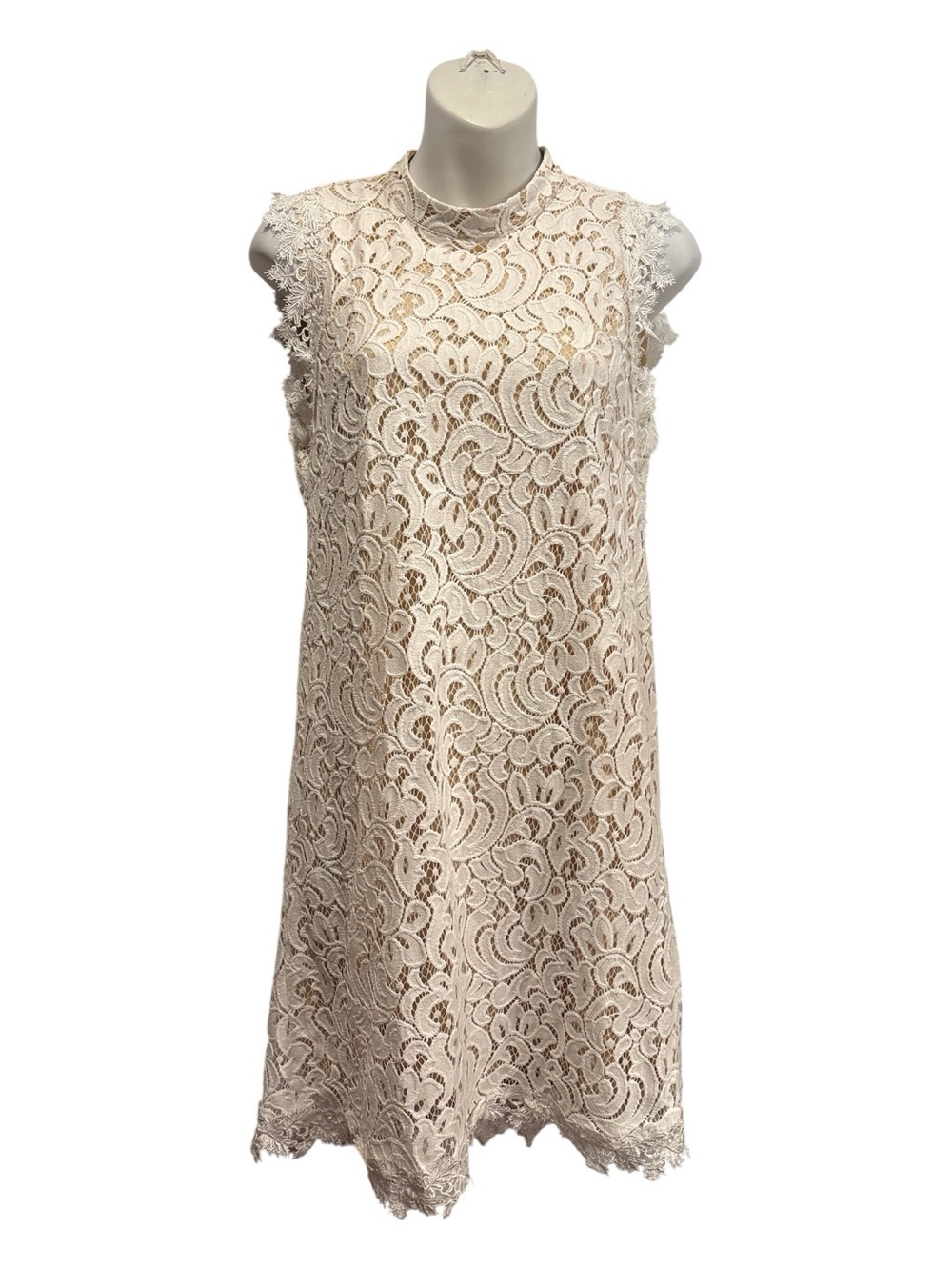Francesca’s Sleeveless Lace Shift Dress in white with beige lining size medium